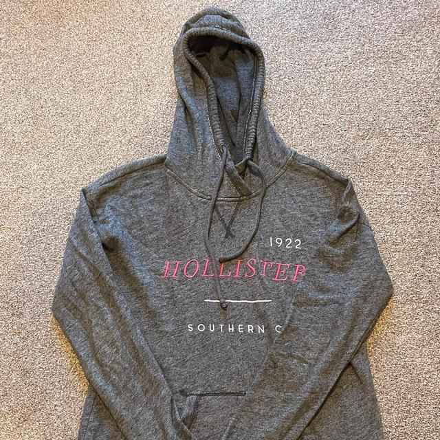 Hollister Co. Women's Jumper - Grey/Pink - M on Productcaster.