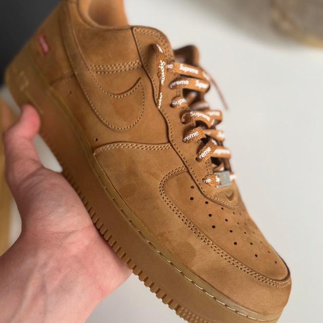 Supreme Men's Trainers - Tan - UK 10 on Productcaster.