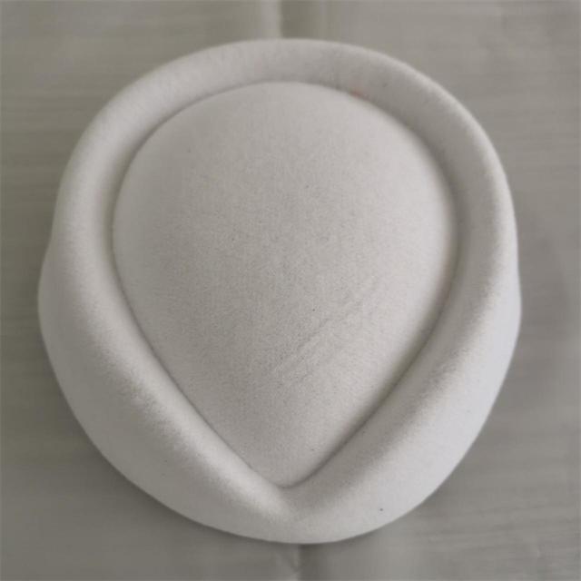 The Unbranded Brand Women's Caps - White on Productcaster.