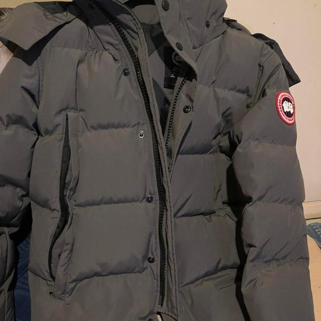 Canada Goose Men's Puffer Jacket - Grey - S on Productcaster.