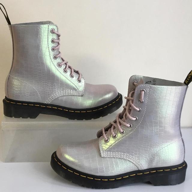 Dr. Martens Women's Ankle Boots - Silver/Blue - UK 5 on Productcaster.