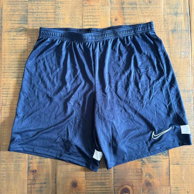 Nike Men's Shorts - Navy/Blue - L on Productcaster.