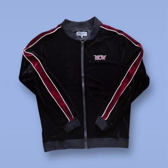 Men's Top - Black - S on Productcaster.