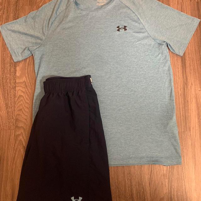 Under Armour Men's T-shirt - Blue/Navy - S on Productcaster.