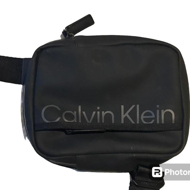 Calvin Klein Men's Crossbody bags - Black on Productcaster.