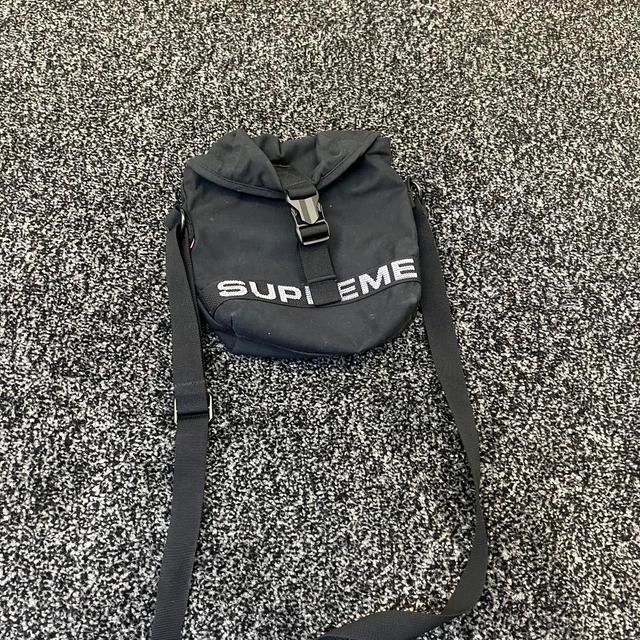 Supreme Men's Bag - Black on Productcaster.