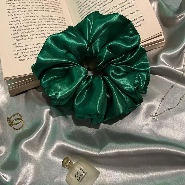 Handmade Women's Hair accessory - Green on Productcaster.