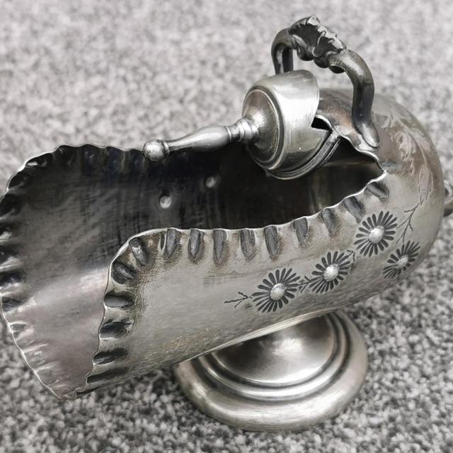 Vintage Dinnerware - Silver on Productcaster.