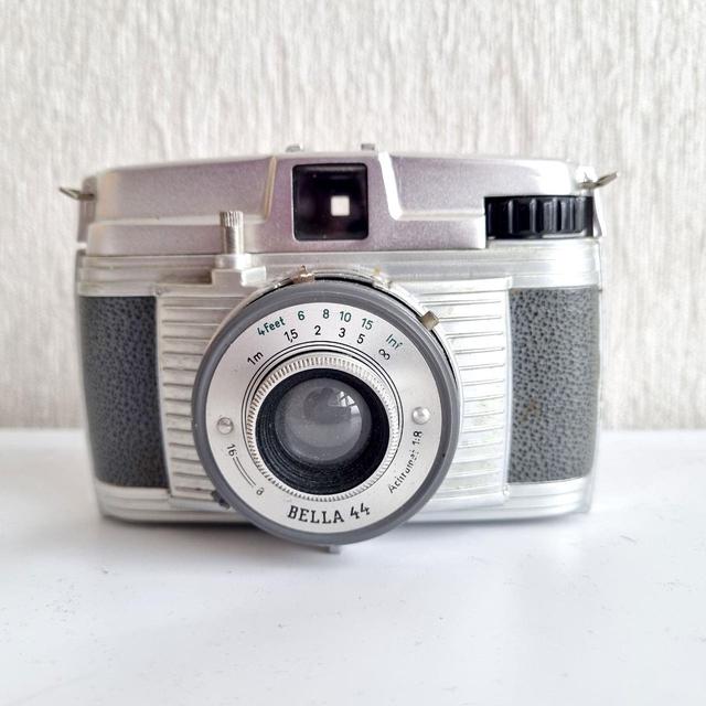 Vintage Film cameras - Silver/Grey on Productcaster.