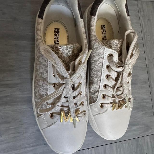 Michael Kors Women's Trainers - White/Cream - UK 4 on Productcaster.