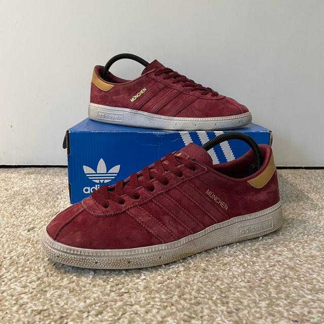 Adidas Originals Men's Trainers - Red/Burgundy - UK 7.5 on Productcaster.