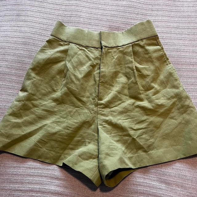 Zara Women's Shorts - Green/Khaki - M on Productcaster.