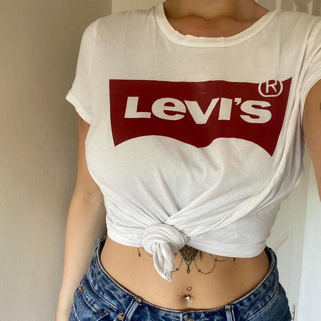 Levi's Women's T-shirt - White - 10 on Productcaster.