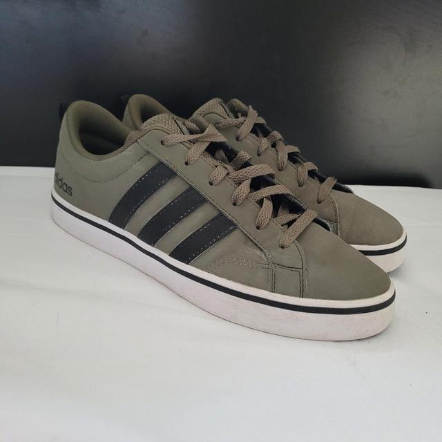 Adidas Men's Trainers - Green/Khaki - UK 7 on Productcaster.