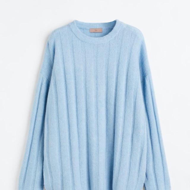 H&M Women's Jumper - Blue - M on Productcaster.