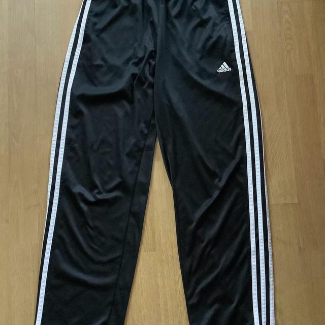 Adidas Women's Sweatpants - Black/White - UK 8 on Productcaster.