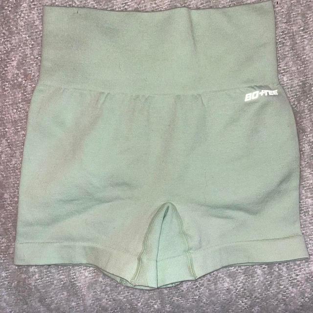 Bo+Tee Women's Shorts - Green - XXS on Productcaster.