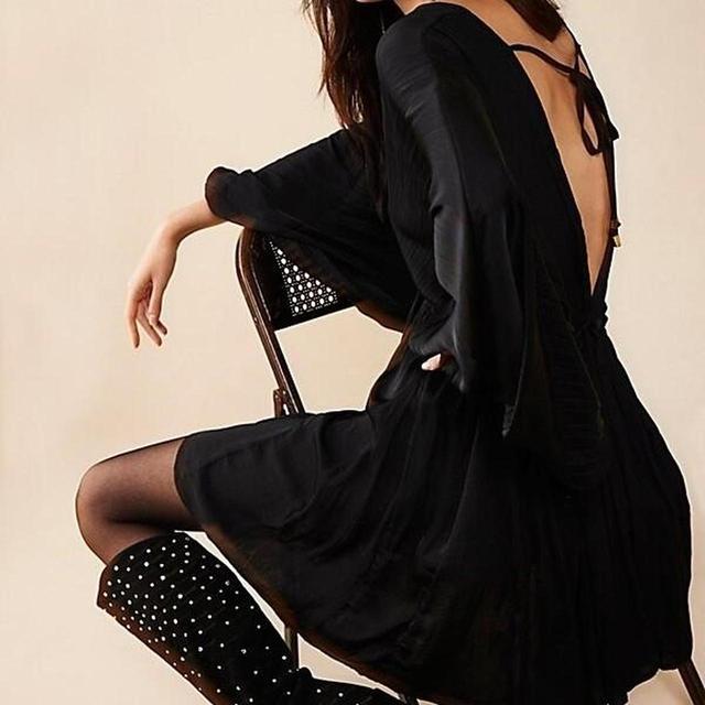 Free People Women's Mini Dress - Black - 6 on Productcaster.