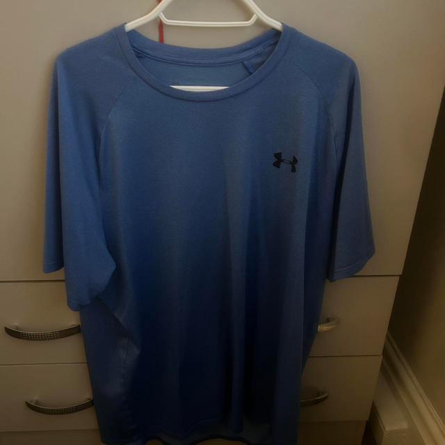 Under Armour Women's T-shirt - Blue - L on Productcaster.