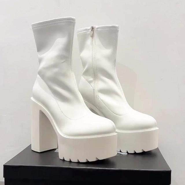 Vintage Women's Ankle Boots - White - UK 5 on Productcaster.