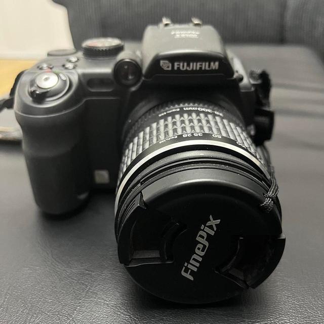 Fujifilm Camera - Black on Productcaster.