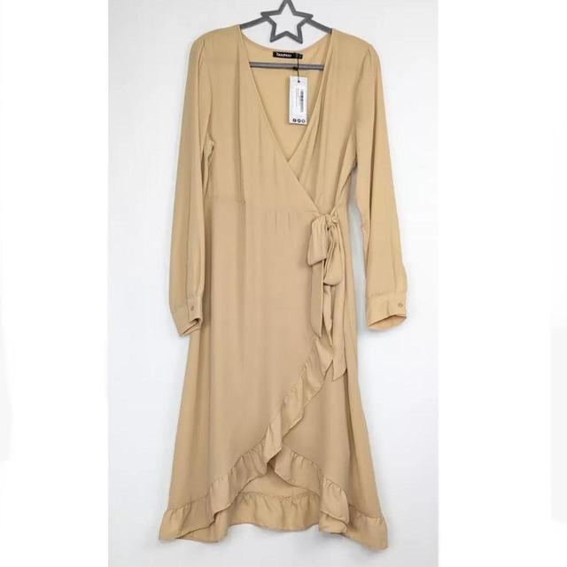 Boohoo Women's Shirt Dress - Tan - 10 on Productcaster.