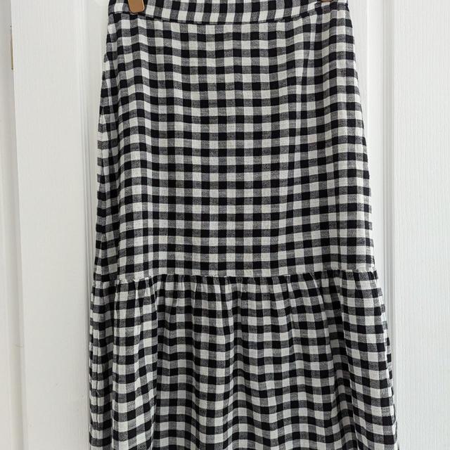 Marks & Spencer Women's Midi Skirt - Black/White - UK 14 on Productcaster.