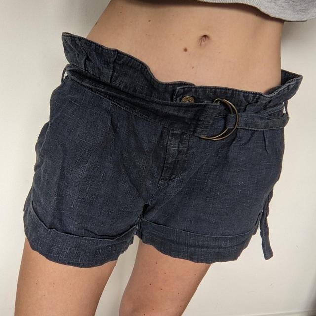 Topshop Women's Shorts - Navy - UK 14 on Productcaster.