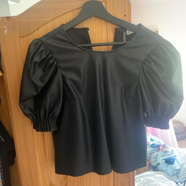 H&M Women's Top - Black - 4 on Productcaster.