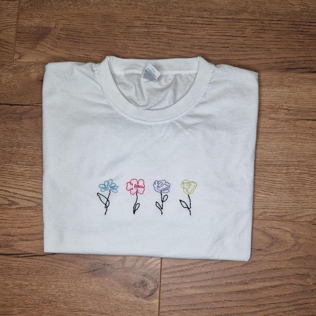 Handmade Women's T-shirt - Multi/White - M on Productcaster.