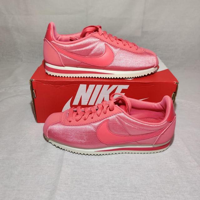 Nike Women's Trainers - Pink - UK 4 on Productcaster.