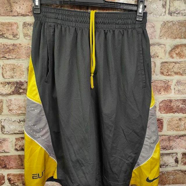 Nike Men's Shorts - Grey - M on Productcaster.