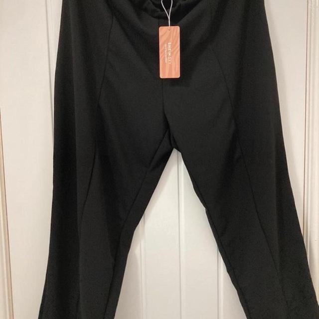 Shein Curve + Plus Women's Trousers - Black - UK 22 on Productcaster.