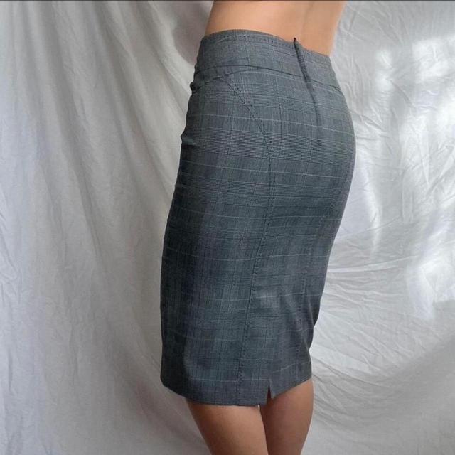 Reclaimed Vintage Women's Midi Skirt - Grey - UK 10 on Productcaster.