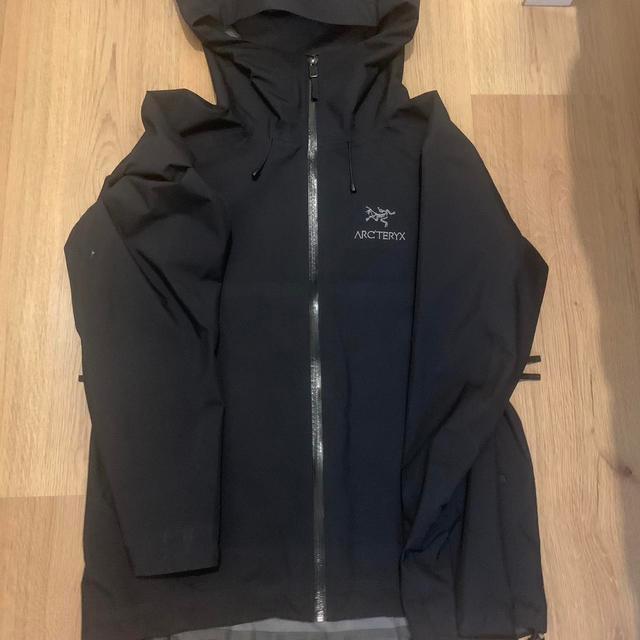 Arc'teryx Men's Lightweight Jacket - Black - S on Productcaster.