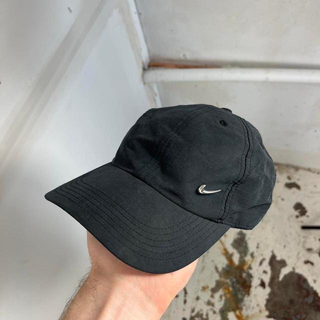 Nike Men's Caps - Black on Productcaster.