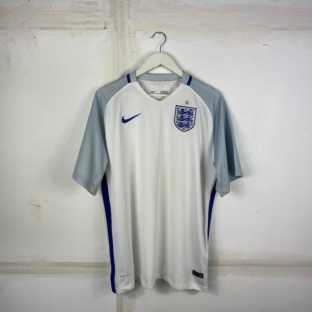 Nike Men's T-shirt - White - XXL on Productcaster.