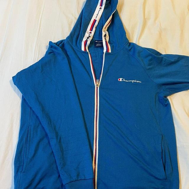 Champion Men's Hoodie - Blue - L on Productcaster.