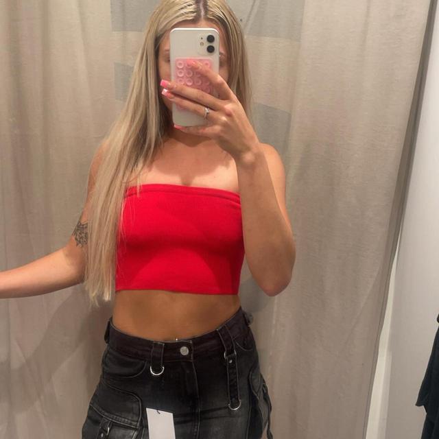 Bershka Women's Crop top - Red - 6 on Productcaster.