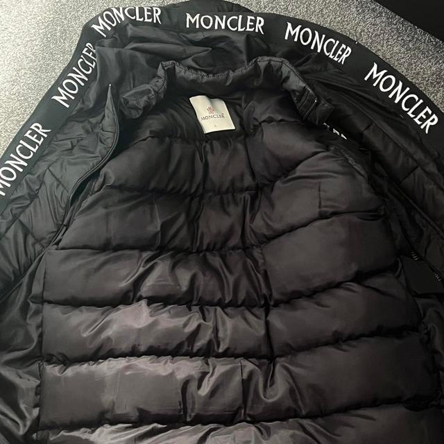 Moncler Men's Puffer - Black - L on Productcaster.