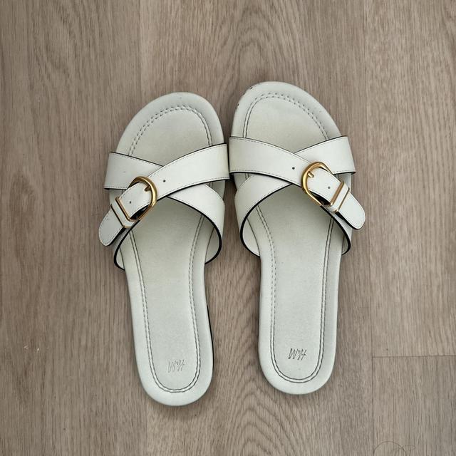 H&M Women's Flip flops - White - UK 5 on Productcaster.