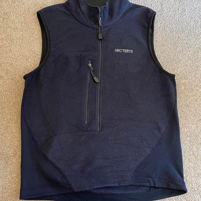 Arc'teryx Men's Gilet - Navy - M on Productcaster.