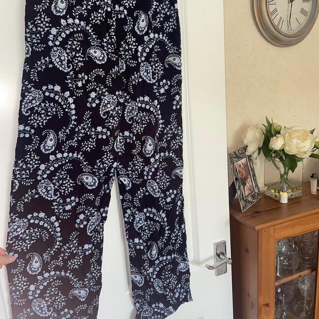 Women's Printed Trousers - Blue/Navy - UK 6 on Productcaster.