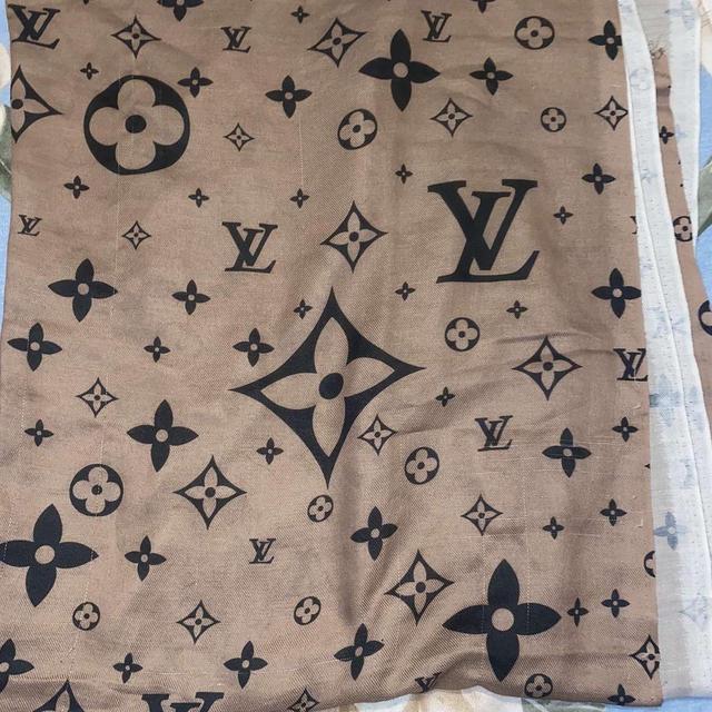 Louis Vuitton Men's Scarf - Brown/Multi on Productcaster.