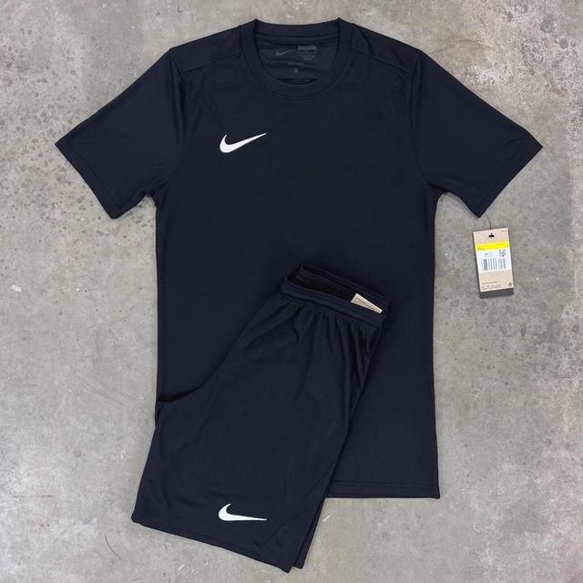 Nike Men's T-shirt - Black/Grey - L on Productcaster.