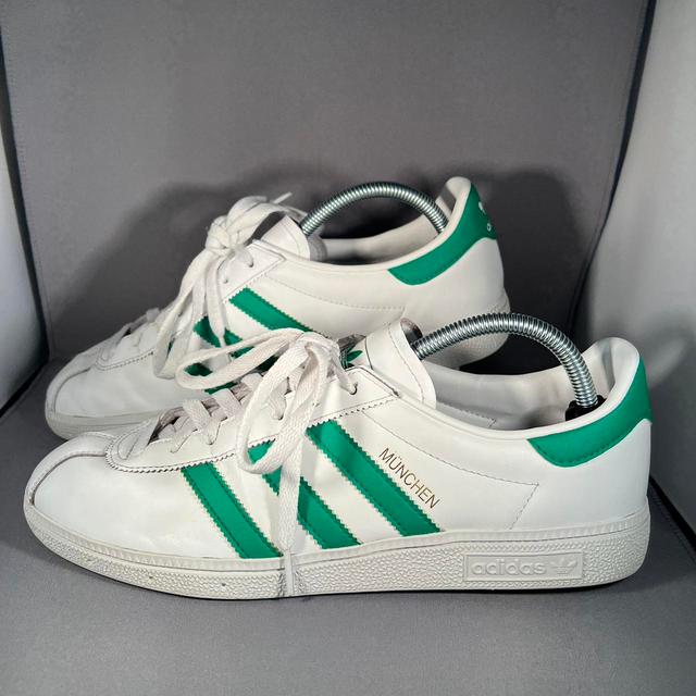 Adidas Men's Trainers - White/Green - UK 9 on Productcaster.