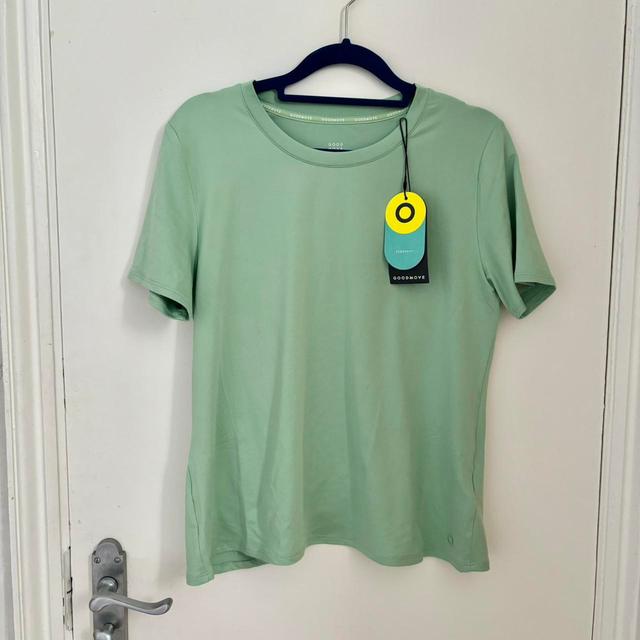 Marks & Spencer Women's T-shirt - Green - 12 on Productcaster.