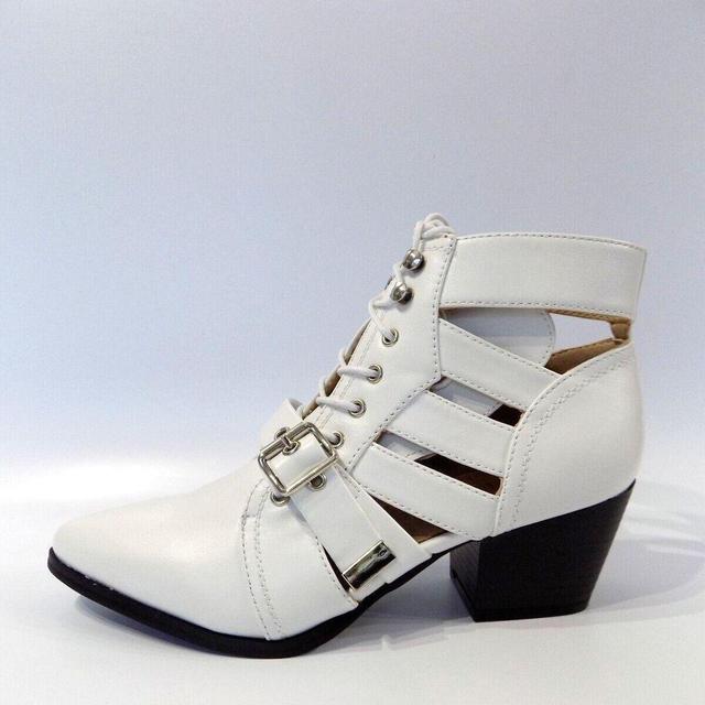 Deadstock Women's Ankle Boots - White - UK 5 on Productcaster.