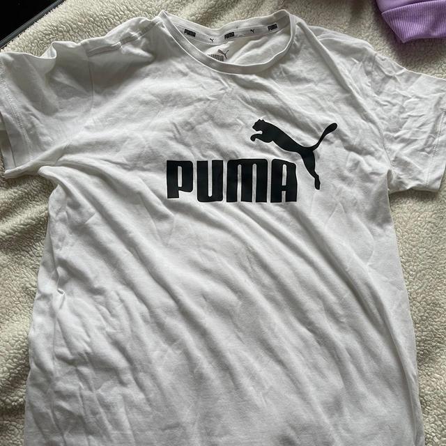 Puma Women's T-shirt - White - 8 on Productcaster.