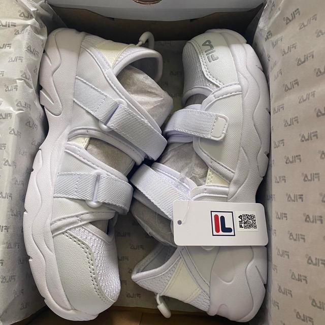 Fila Kids' Sandals - White on Productcaster.